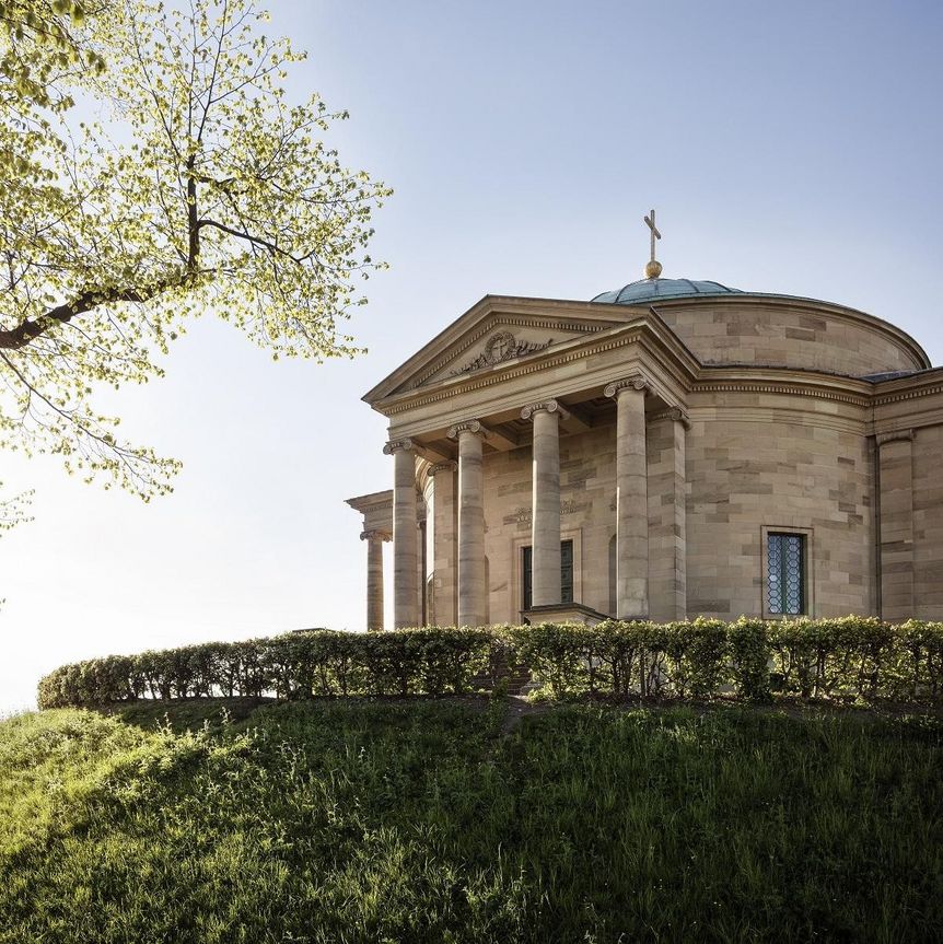 Grabkapelle auf dem Württemberg, Grabkapelle im Frühling