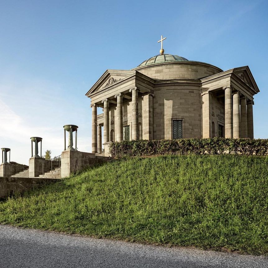 Grabkapelle auf dem Württemberg, Ansicht aus der Luft 