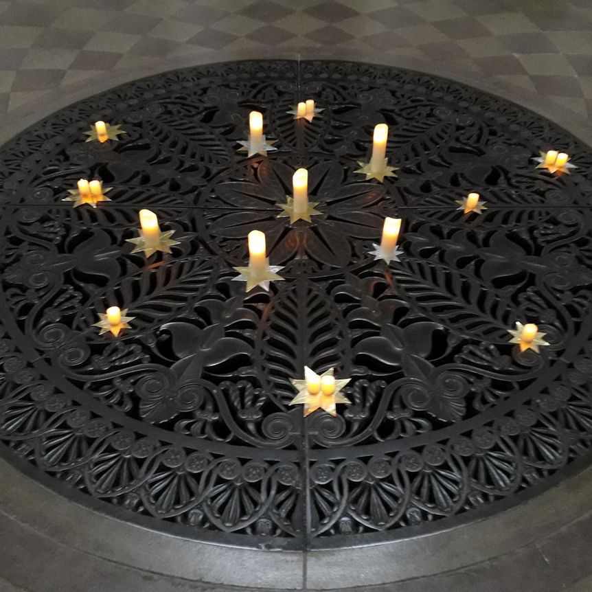 Grabkapelle auf dem Württemberg, innen, Weihnachtsführung