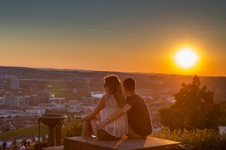 Grabkapelle auf dem Württemberg, Sonnenuntergang