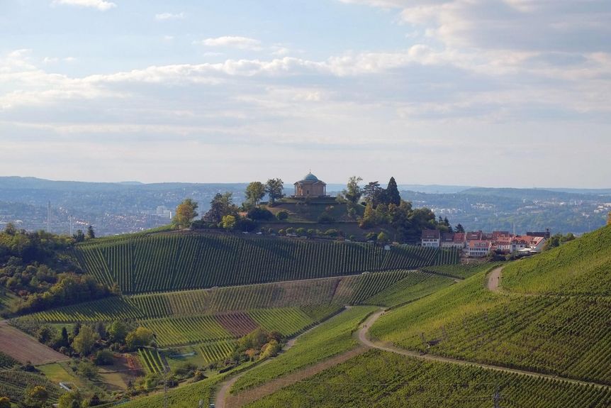 Grabkapelle auf dem Württemberg, Luftaufnahme
