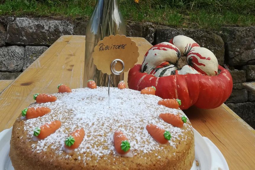 Grabkapelle auf dem Württemberg, Kuchenverkauf beim „Herbstzauber“
